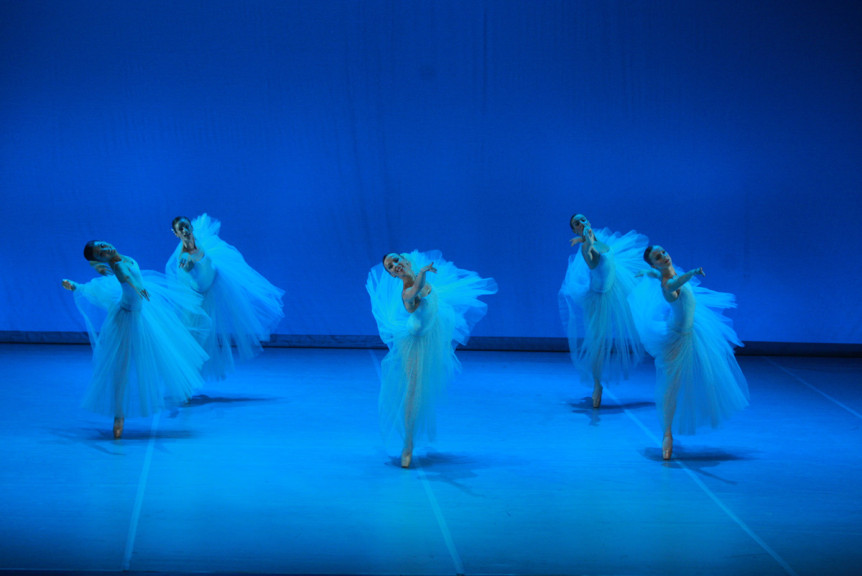 Serenada – foto: SNG Opera in balet Ljubljana / Robert Balen