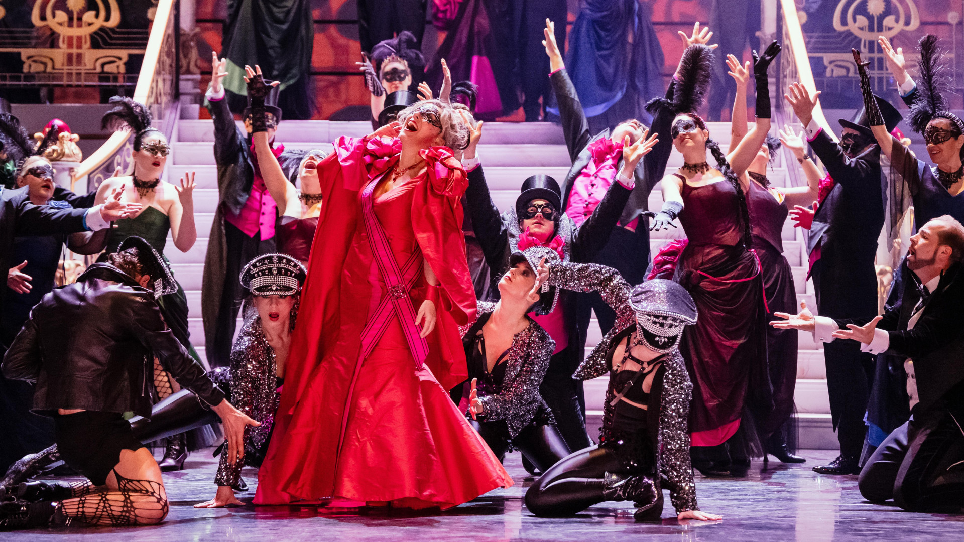 DarjaStravsTisu 1299   splet