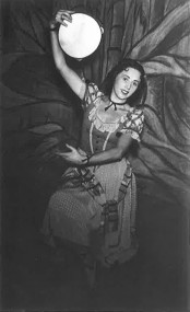 Mercedes Dobršek v predstavi Danina (1950)