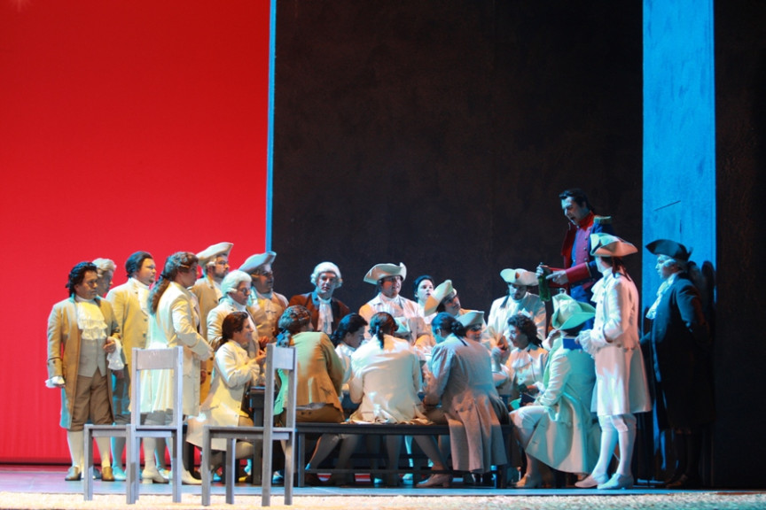 Manon Lescaut<br />
Foto: SNG Opera in balet Ljubljana / Robert Balen