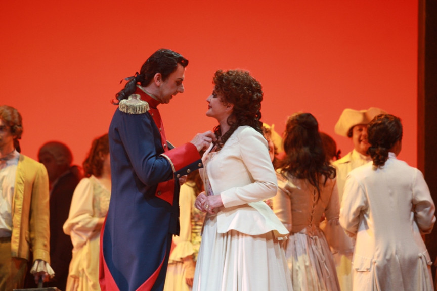 Manon Lescaut<br />
Foto: SNG Opera in balet Ljubljana / Robert Balen