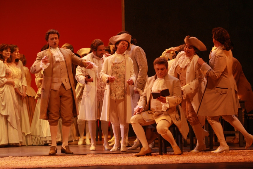 Manon Lescaut<br />
Foto: SNG Opera in balet Ljubljana / Robert Balen