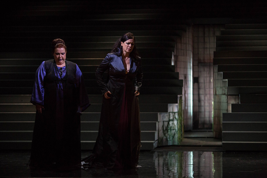Mirjam Kalin, Natalia Ushakova, foto: SNG Opera in balet Ljubljana / Darja Štravs Tisu	