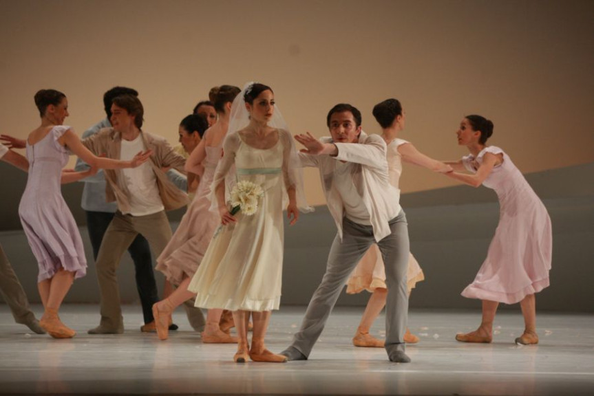 Ana Klašnja in Cosmin Agavriloaei<br />
Foto: SNG Opera in balet Ljubljana / Robert Balen